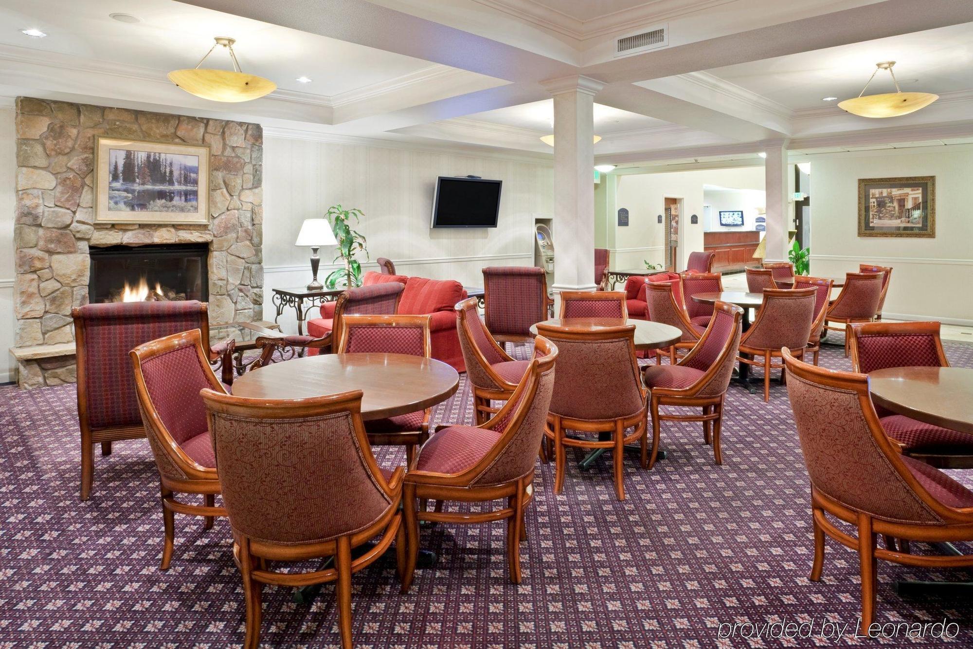 Holiday Inn Express Spokane Airport By Ihg Exterior photo